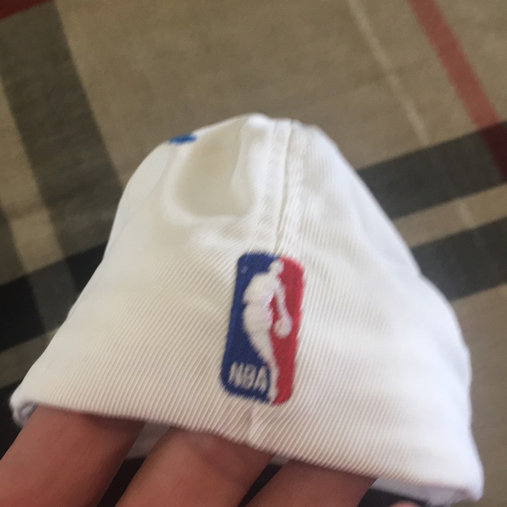 Adidas - Picture 3 of 4